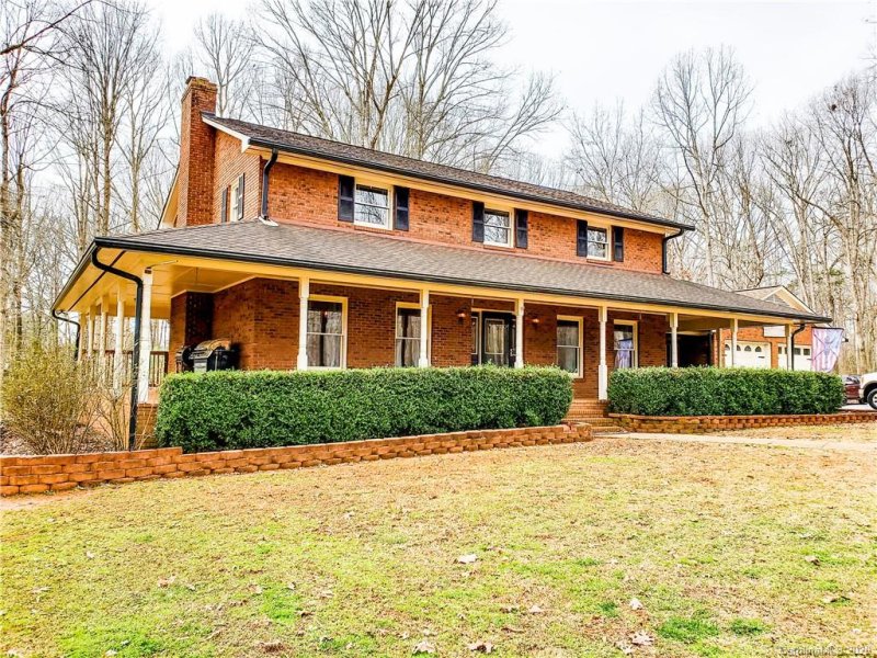 2651 Fallen Oak Trail