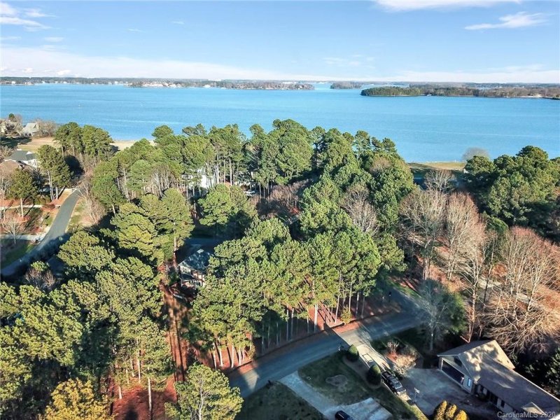 Property image 2 at 7948 Ravenwood Lane, Stanley, NC 28164