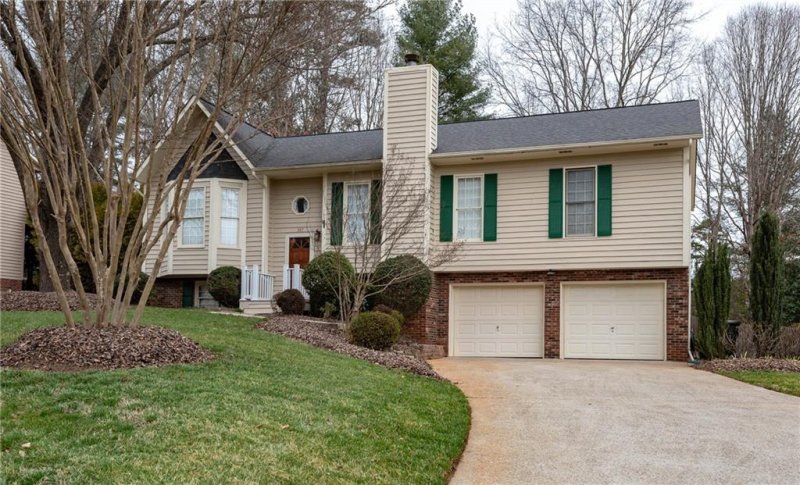 Property image 2 at 307 31st Avenue Court, Hickory, NC 28601