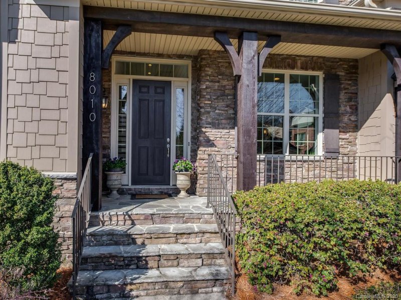 Property image 2 at 8010 Vanderhorn Lane, Charlotte, NC 28226
