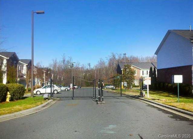 Property image 2 at 2438 Ryerson Court, Charlotte, NC 28213