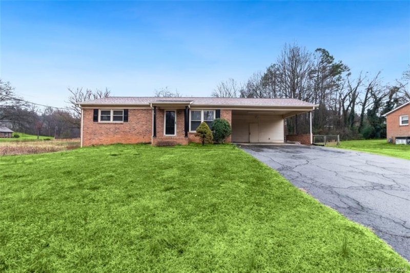 Property image 2 at 106 Fairway Drive, Belmont, NC 28012