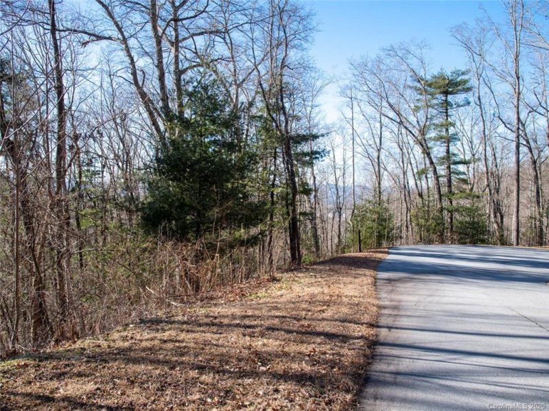 Property image 2 at 64 Giffords Lane, Asheville, NC 28803