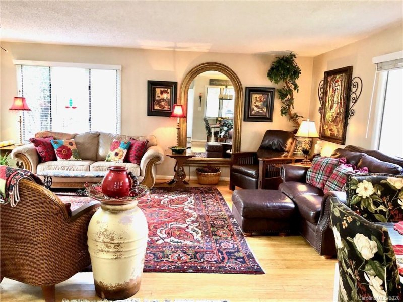 Property image 3 at 1 Lynx Drive, Black Mountain, NC 28711