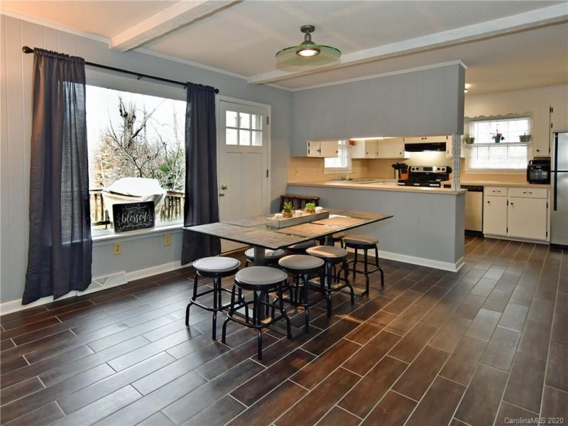 Property image 2 at 1411 Forest Park Drive, Statesville, NC 28677