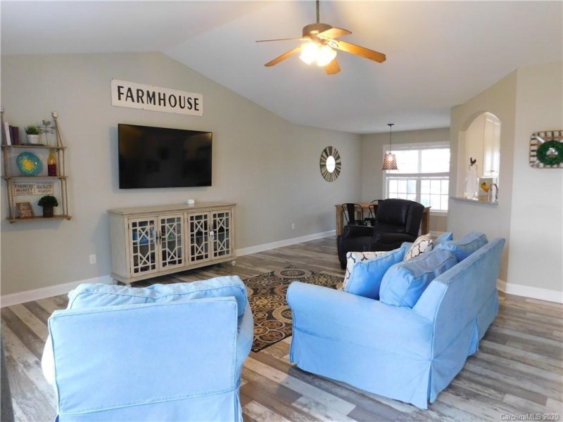 Property image 2 at 1214 Glory Court, Oakboro, NC 28129