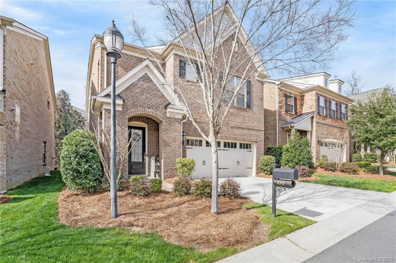 Property image 4 at 4311 Sheffield Park Avenue, Charlotte, NC 28211