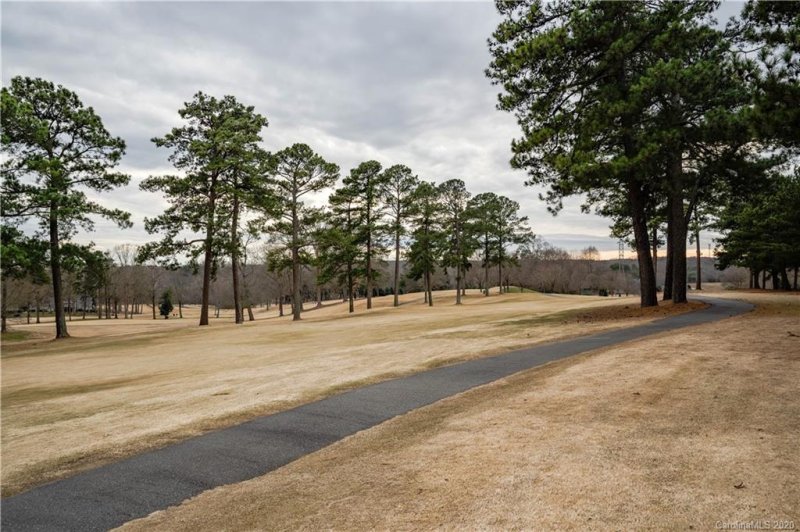 Property image 3 at 8008 Saint Andrews Lane, Stanley, NC 28164