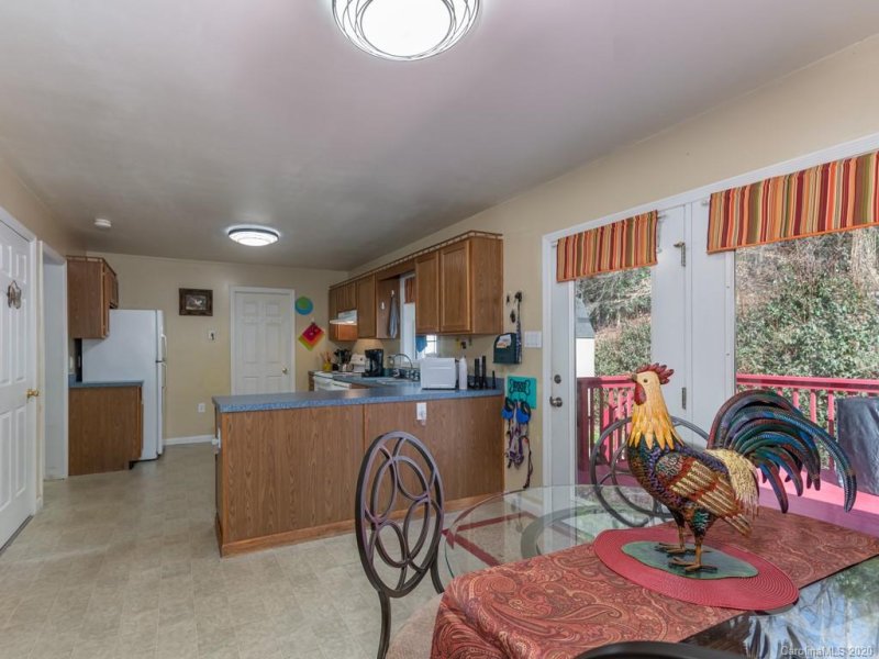 Property image 5 at 258 N Briarcreek Court, Hendersonville, NC 28739