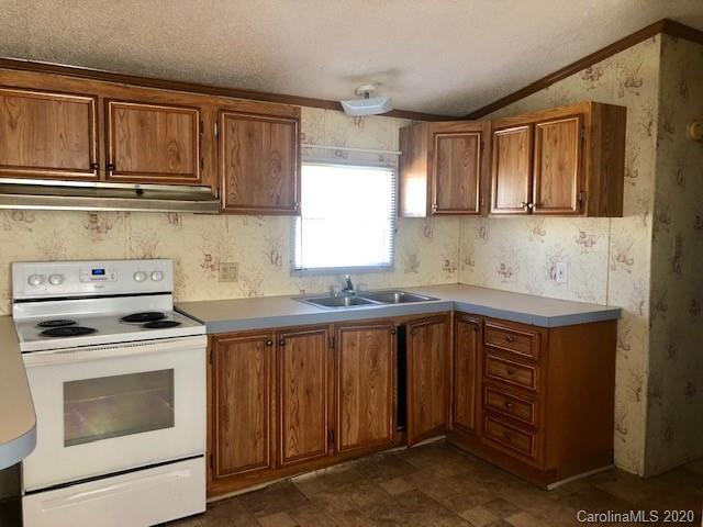 Property image 3 at 1363 Brook Path Trail, Denver, NC 28037