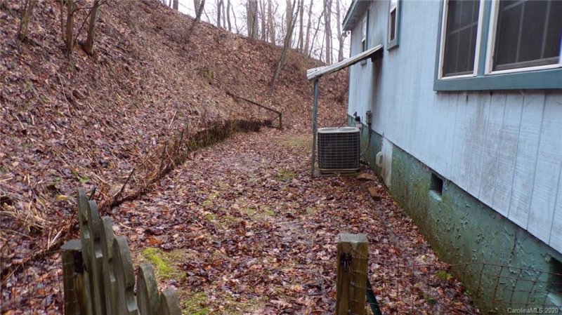 Property image 5 at 925 Apple Creek Road, Waynesville, NC 28786