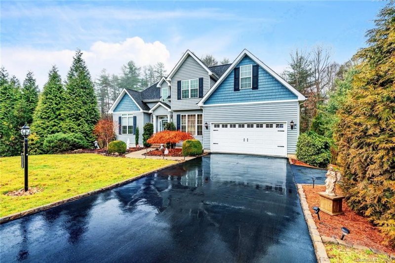 Property image 2 at 117 Stone House Road, Hendersonville, NC 28739