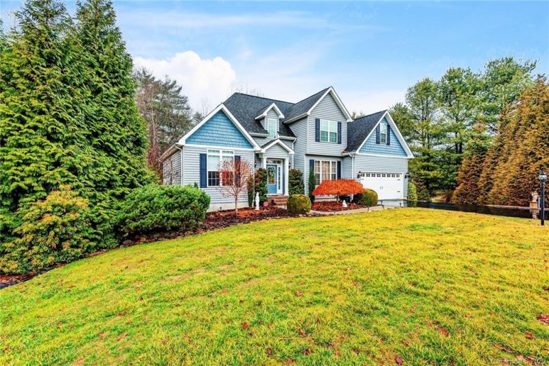 Property image 3 at 117 Stone House Road, Hendersonville, NC 28739