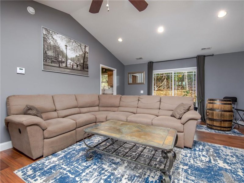 Property image 4 at 114 Badger Run, Hendersonville, NC 28739