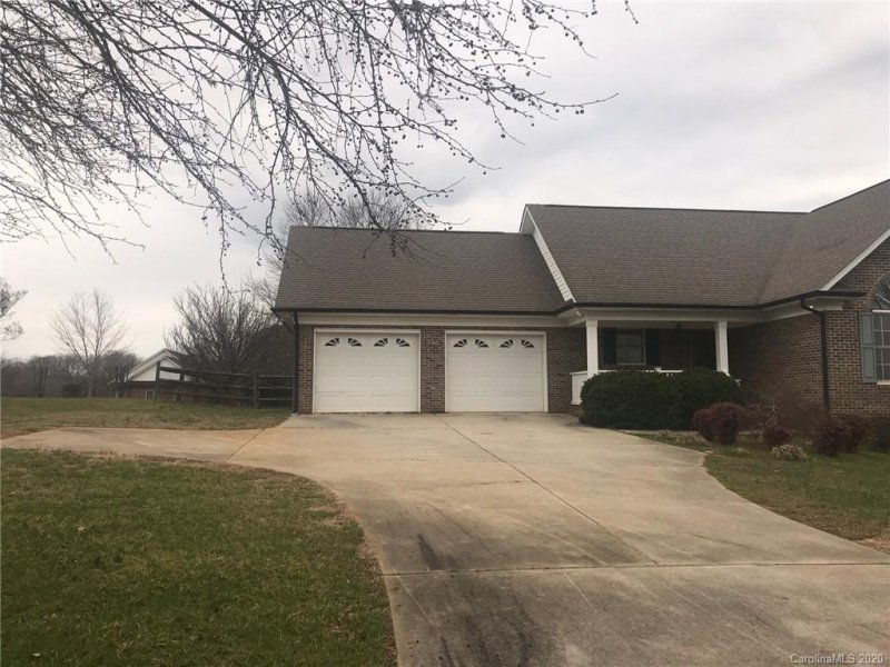 Property image 2 at 3424 Cloninger Road, Dallas, NC 28034