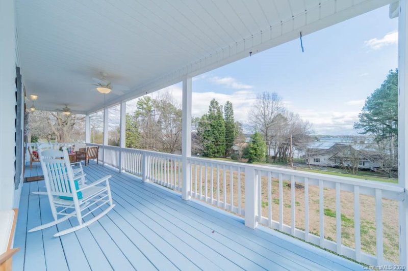 Property image 4 at 4913 Moonlite Bay Drive, Sherrills Ford, NC 28673