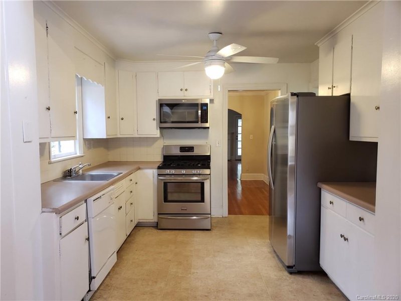 Property image 4 at 1039 Jefferson Drive, Charlotte, NC 28270