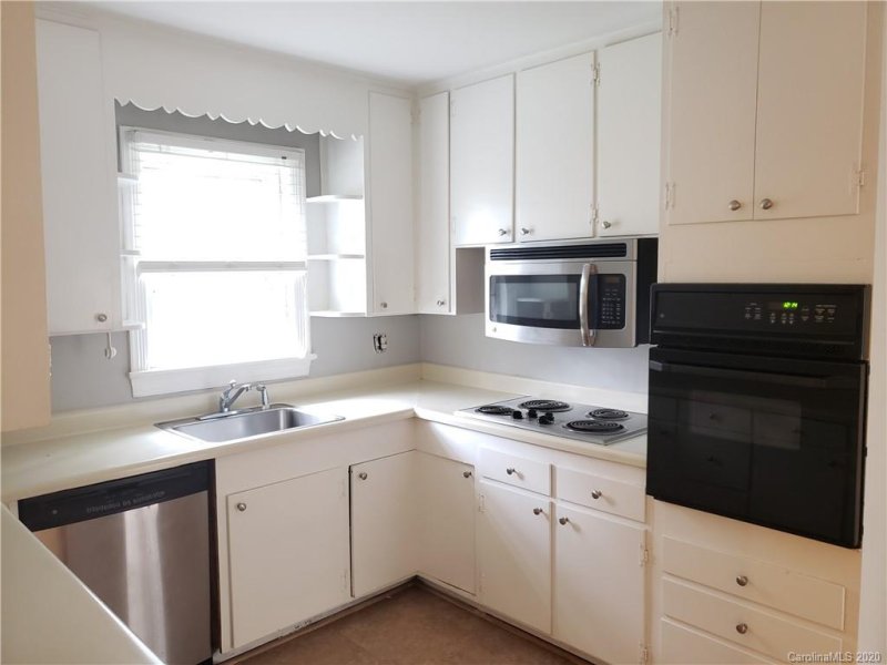 Property image 4 at 1101 Jefferson Drive, Charlotte, NC 28270