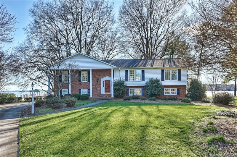 Property image 2 at 111 Sunset Lane, Mooresville, NC 28117