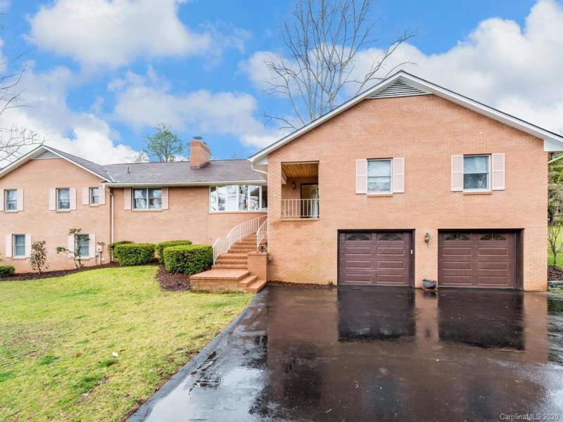 Property image 2 at 12 W Fairway Drive, Etowah, NC 28729