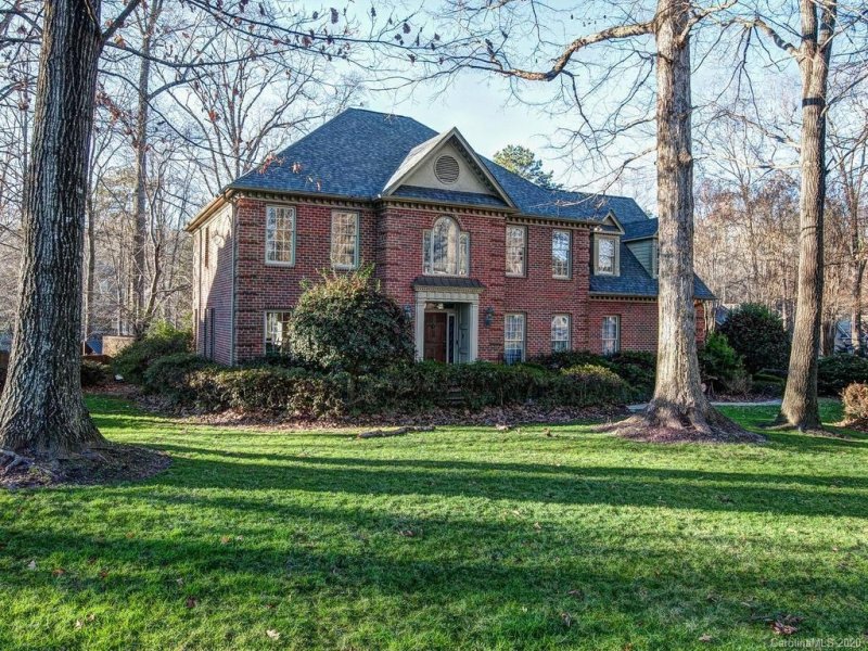 6528 Chestnut Grove Lane