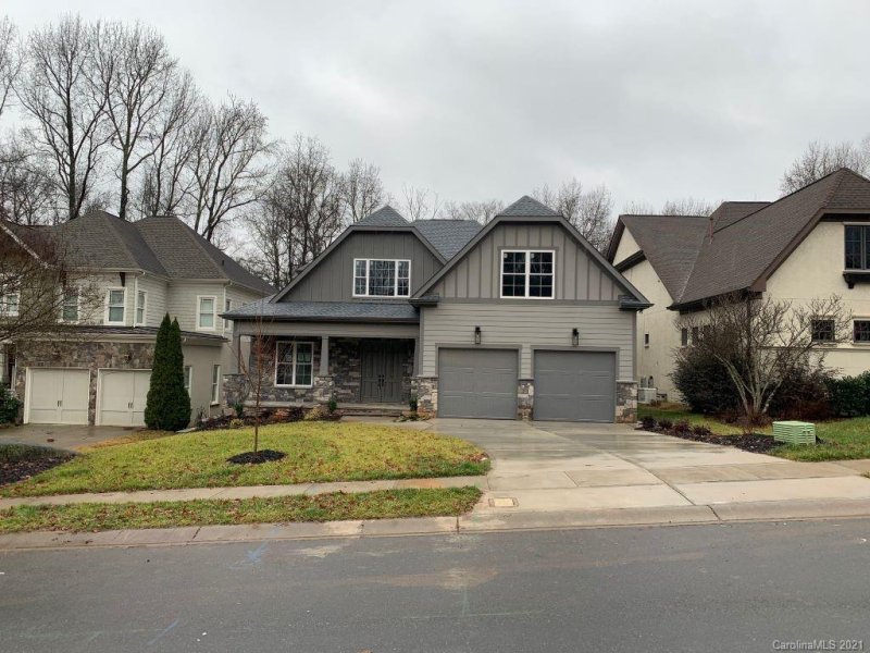 9822 Genevieve Court