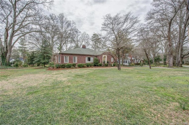 Property image 2 at 1141 S Belvedere Avenue, Gastonia, NC 28054