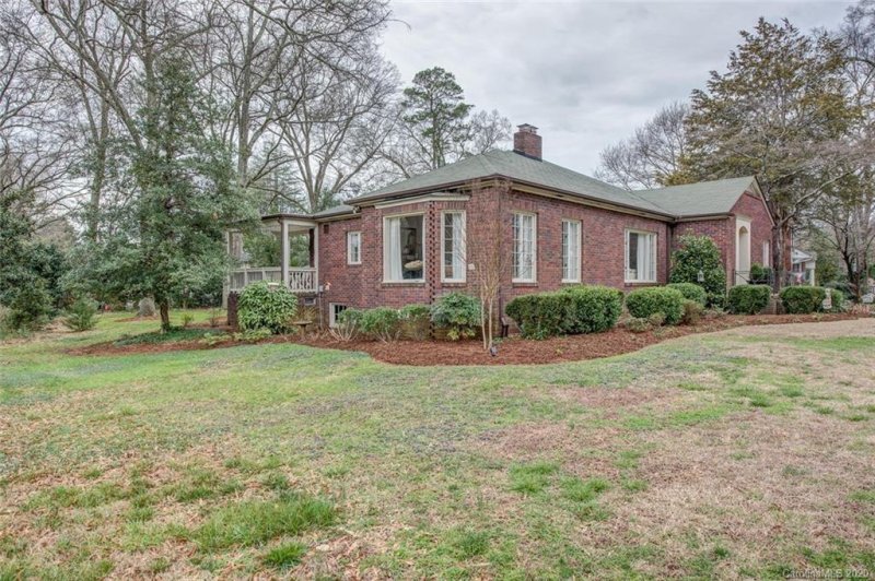 Property image 3 at 1141 S Belvedere Avenue, Gastonia, NC 28054