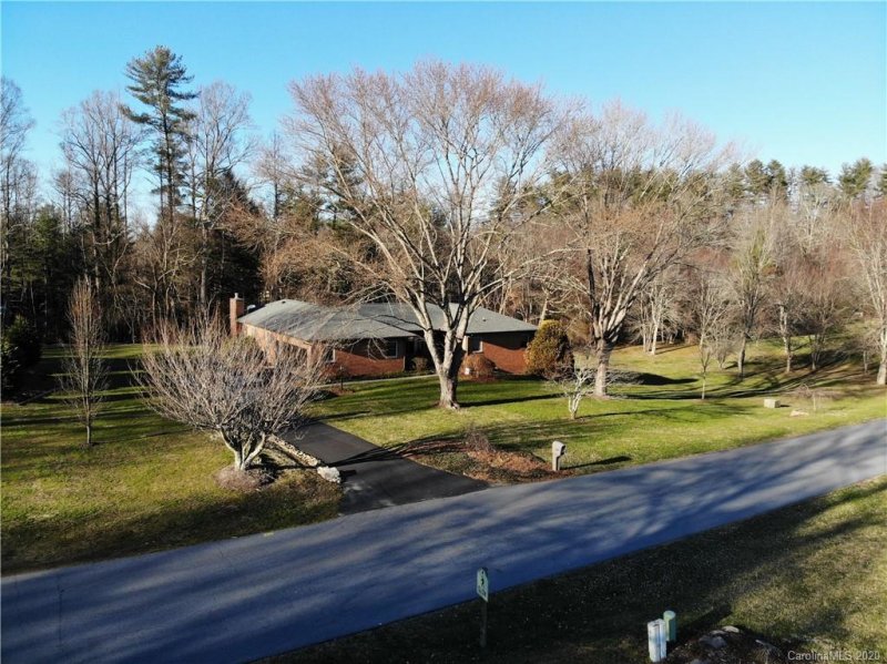 Property image 2 at 120 Larchmont Drive, Hendersonville, NC 28791