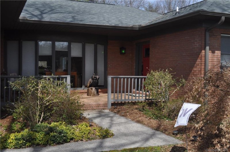 Property image 4 at 120 Larchmont Drive, Hendersonville, NC 28791