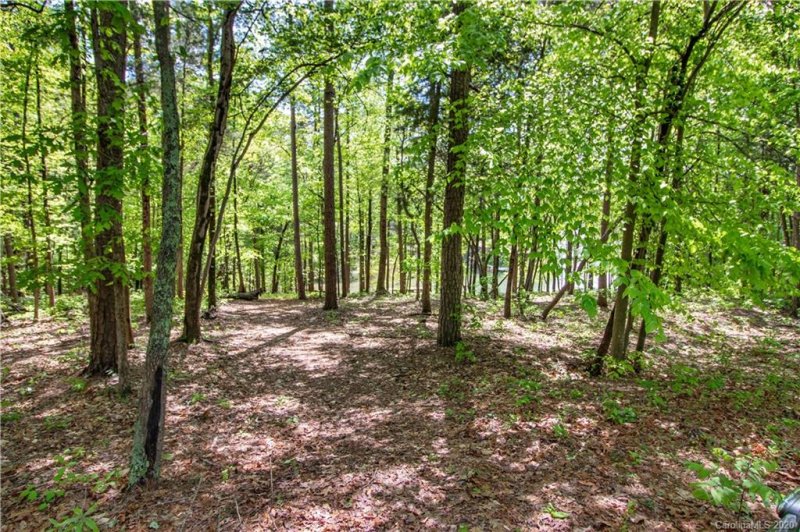 Property image 5 at 135 Holt Lane, Mooresville, NC 28117