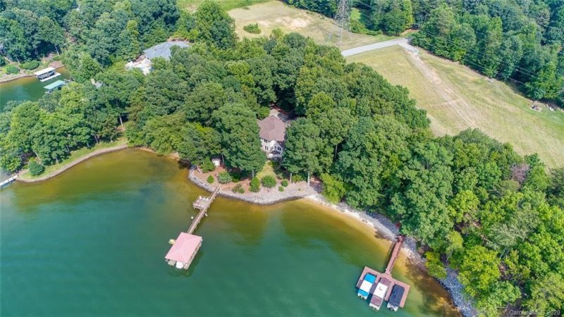 Property image 4 at 139 Hawks Point Drive, Troutman, NC 28166