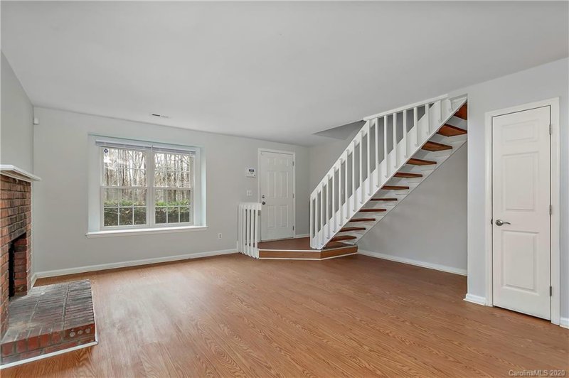 Property image 2 at 3908 Briarhill Drive, Charlotte, NC 28215