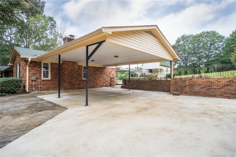 Property image 3 at 1999 Briarwood Circle, Fort Mill, SC 29715