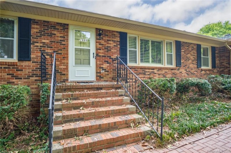 Property image 4 at 1999 Briarwood Circle, Fort Mill, SC 29715