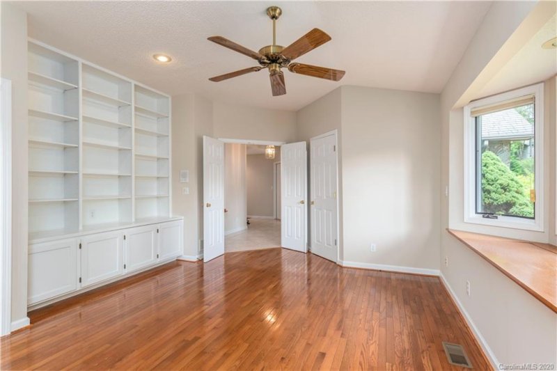 Property image 4 at 45 Hillcreek Drive, Asheville, NC 28804
