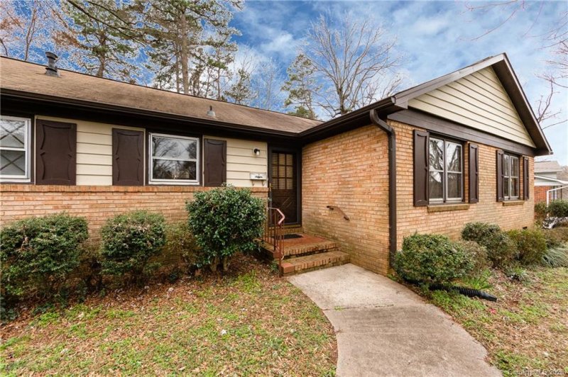 Property image 4 at 5020 Greenbrook Drive, Charlotte, NC 28205