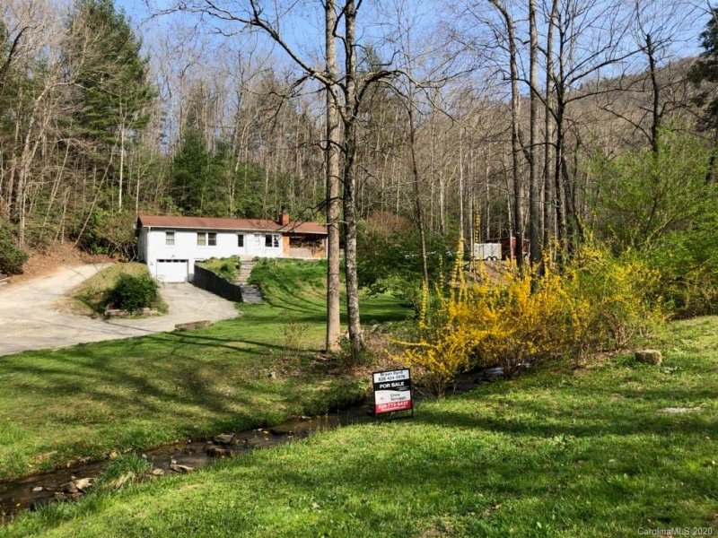 Property image 4 at 339 Holiday Drive, Hendersonville, NC 28739