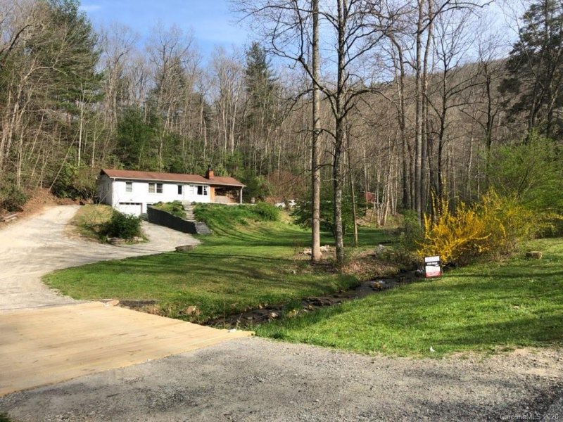 Property image 5 at 339 Holiday Drive, Hendersonville, NC 28739