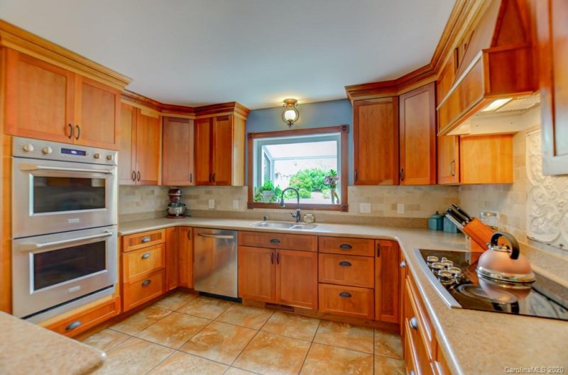 Property image 3 at 201 Woodland Court, Black Mountain, NC 28711