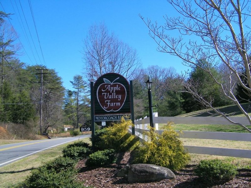 Property image 2 at 119 Cornell Circle, Lake Lure, NC 28746