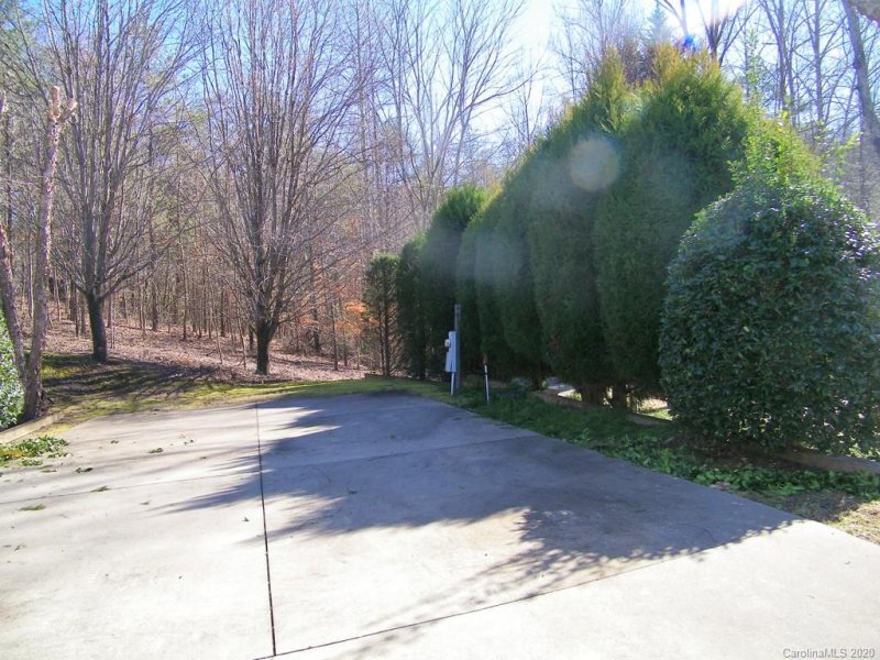 Property image 3 at 119 Cornell Circle, Lake Lure, NC 28746