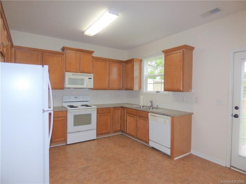 Property image 5 at 107 Vance Crescent Drive, Mooresville, NC 28117