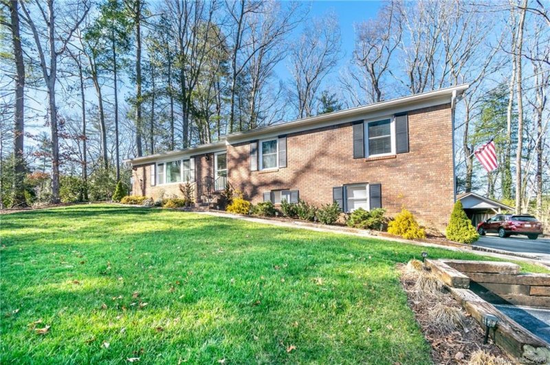 Property image 2 at 133 Long John Drive, Hendersonville, NC 28791