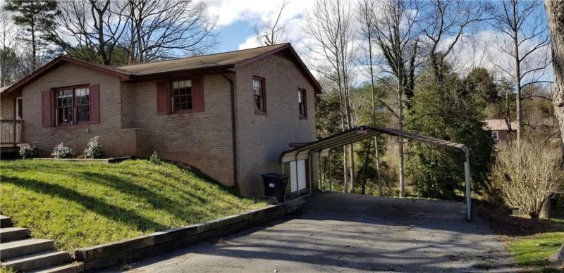 Property image 3 at 3232 Wilson Heights Drive, Hildebran, NC 28637