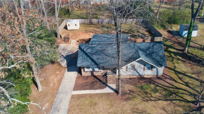 Property image 3 at 1500 Anthony Drive, Gastonia, NC 28052