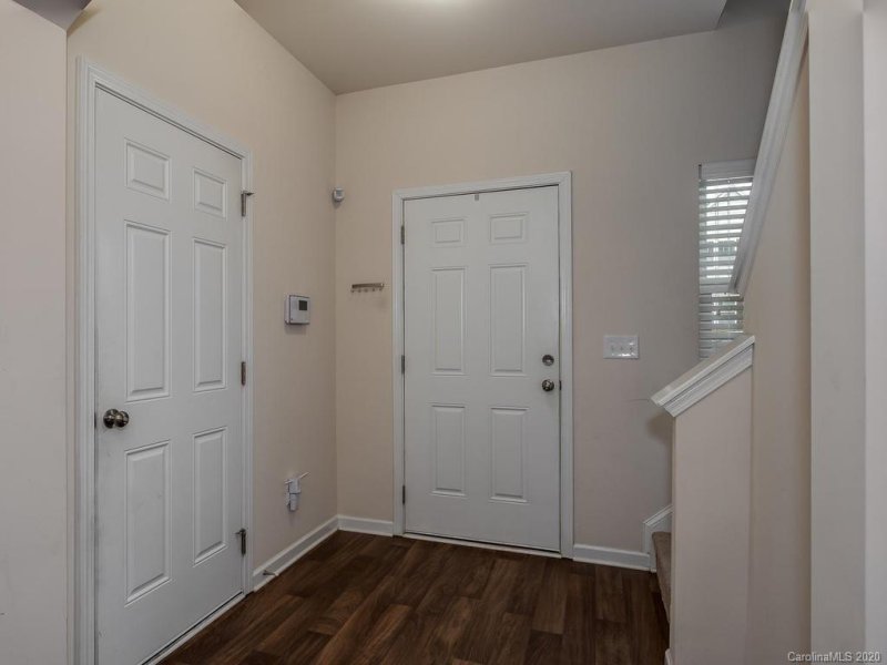 Property image 3 at 2206 Turtle Point Road, Charlotte, NC 28262