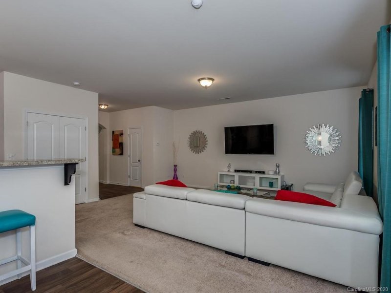 Property image 5 at 2206 Turtle Point Road, Charlotte, NC 28262