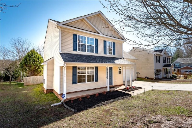 Property image 2 at 1985 9th Street Place, Hickory, NC 28602