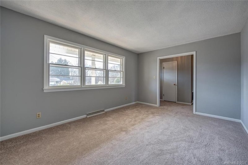 Property image 4 at 612 May Court, Gastonia, NC 28054